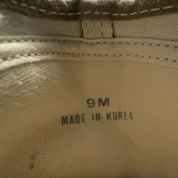 The Original ARIZONA JEANS CO. Suede Sneaker Shoe Neutral - Picture 3 of 6